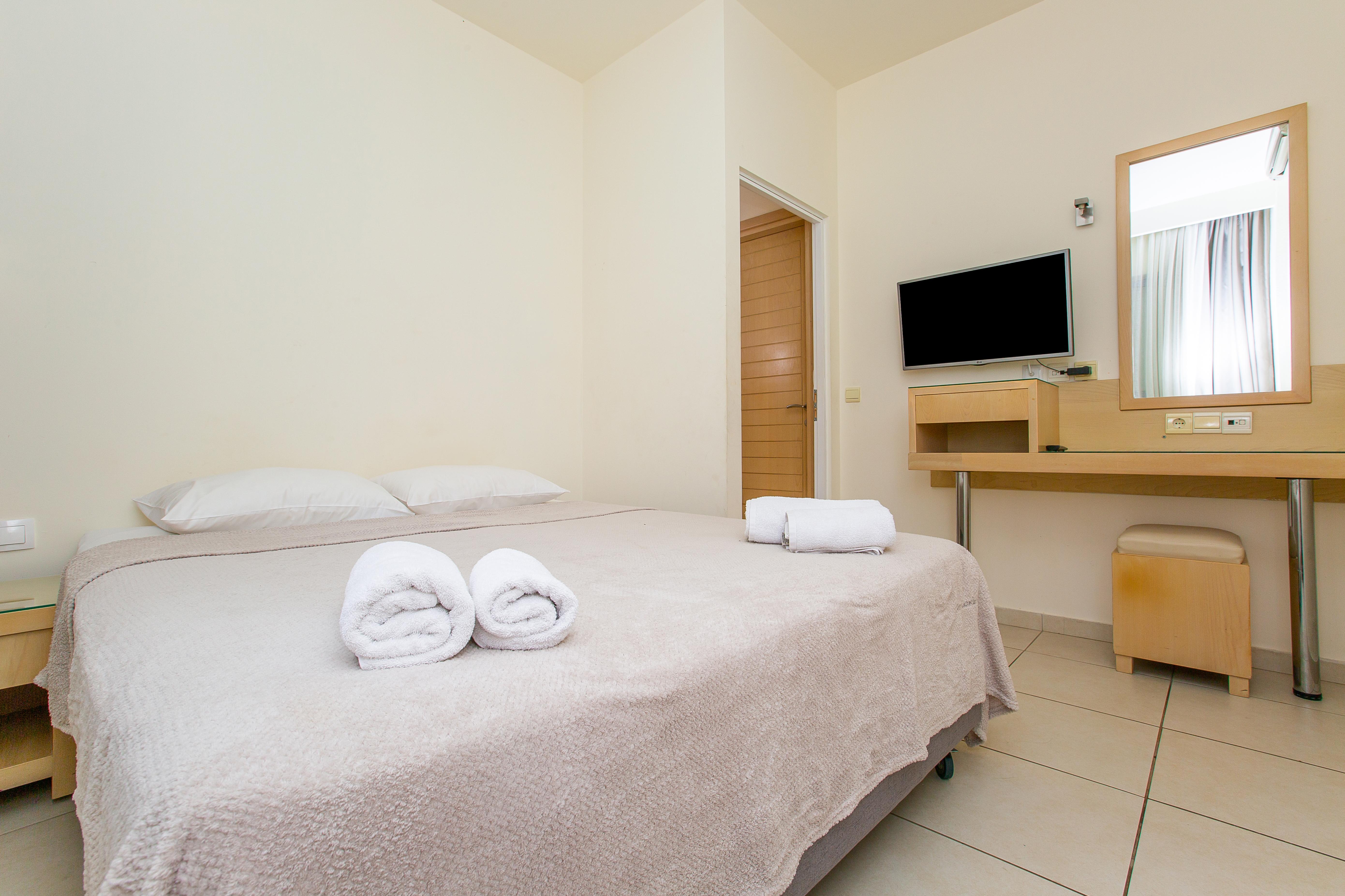 Hermes Hotel Malia ภายนอก รูปภาพ