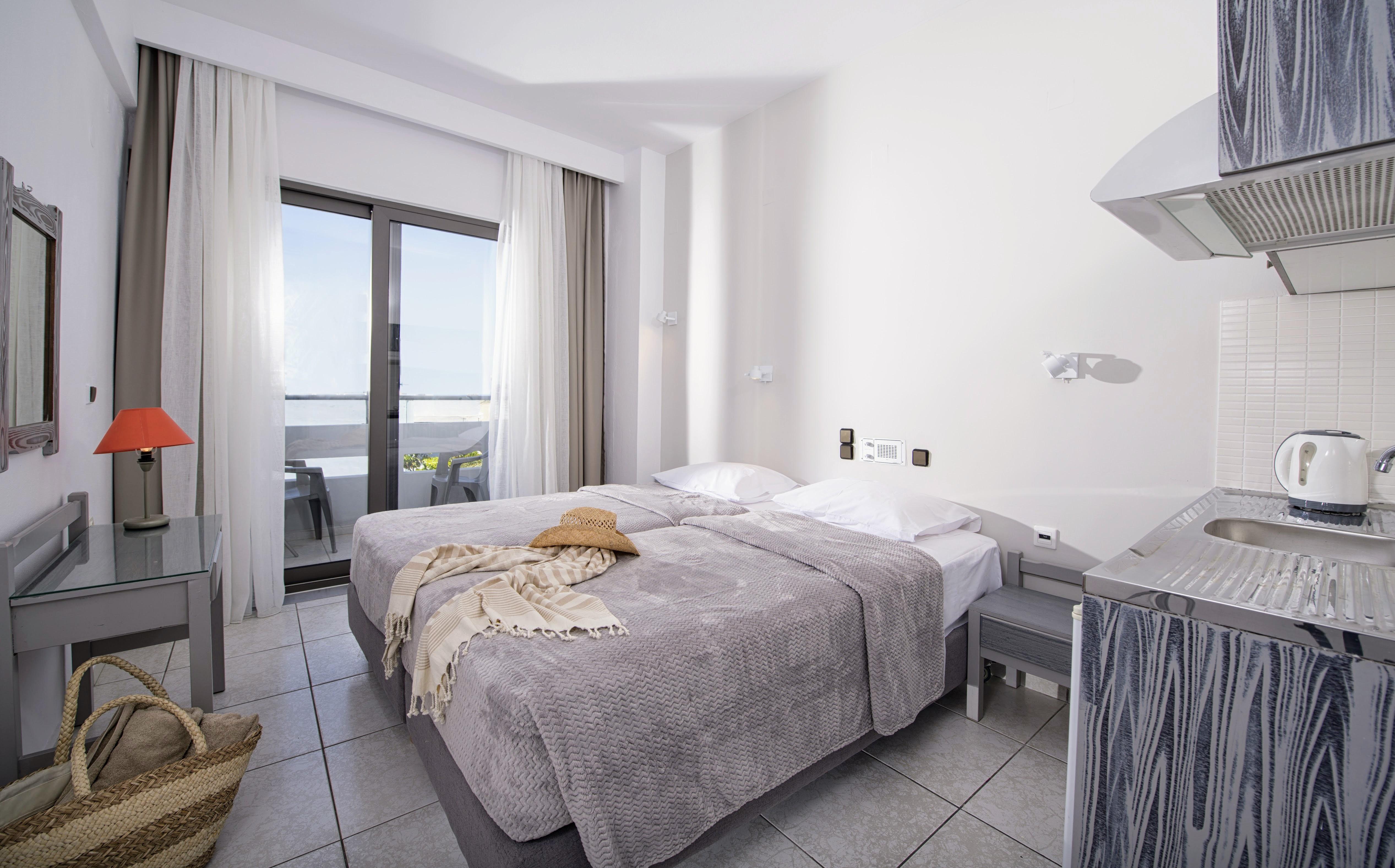 Hermes Hotel Malia ภายนอก รูปภาพ