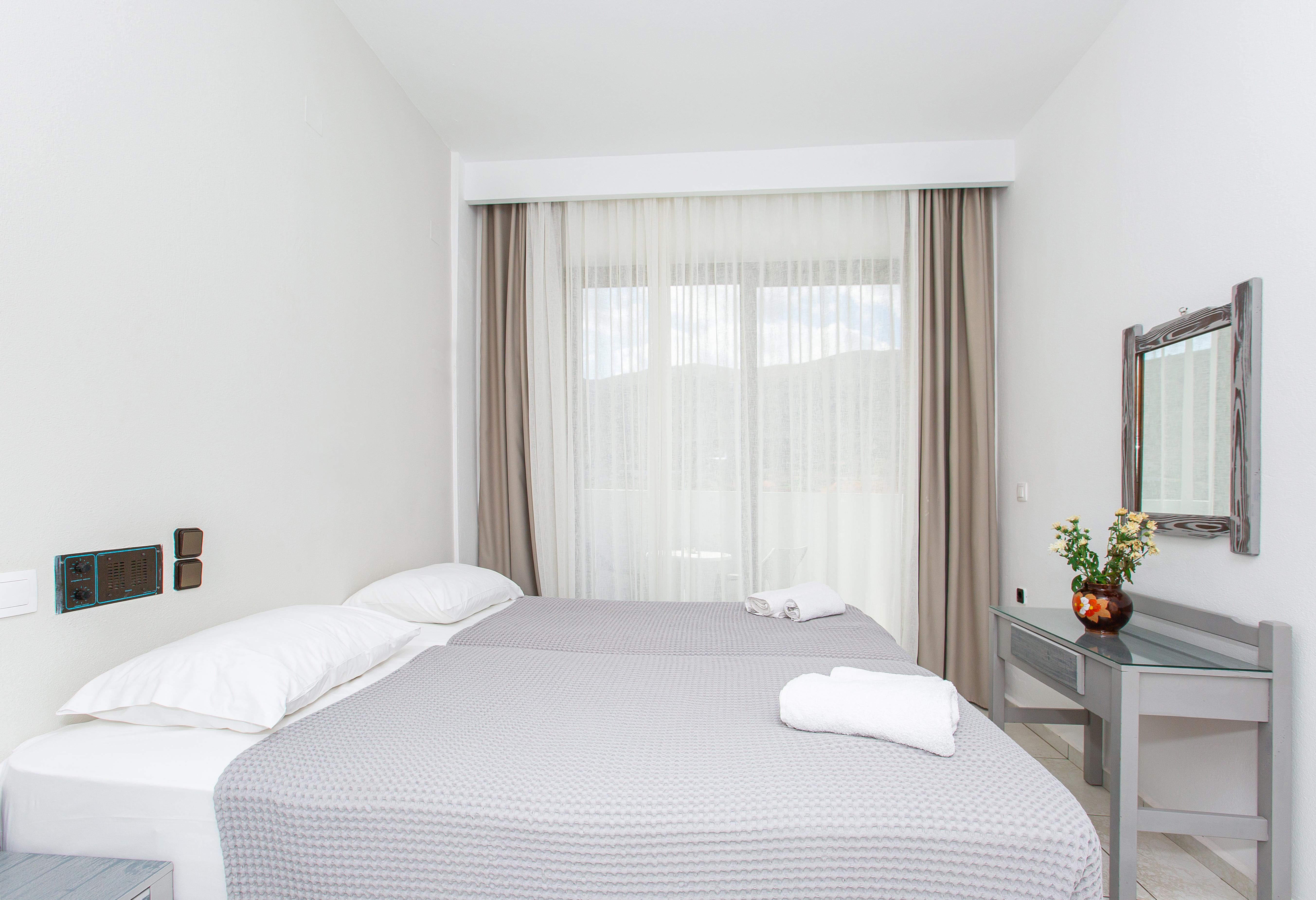 Hermes Hotel Malia ภายนอก รูปภาพ