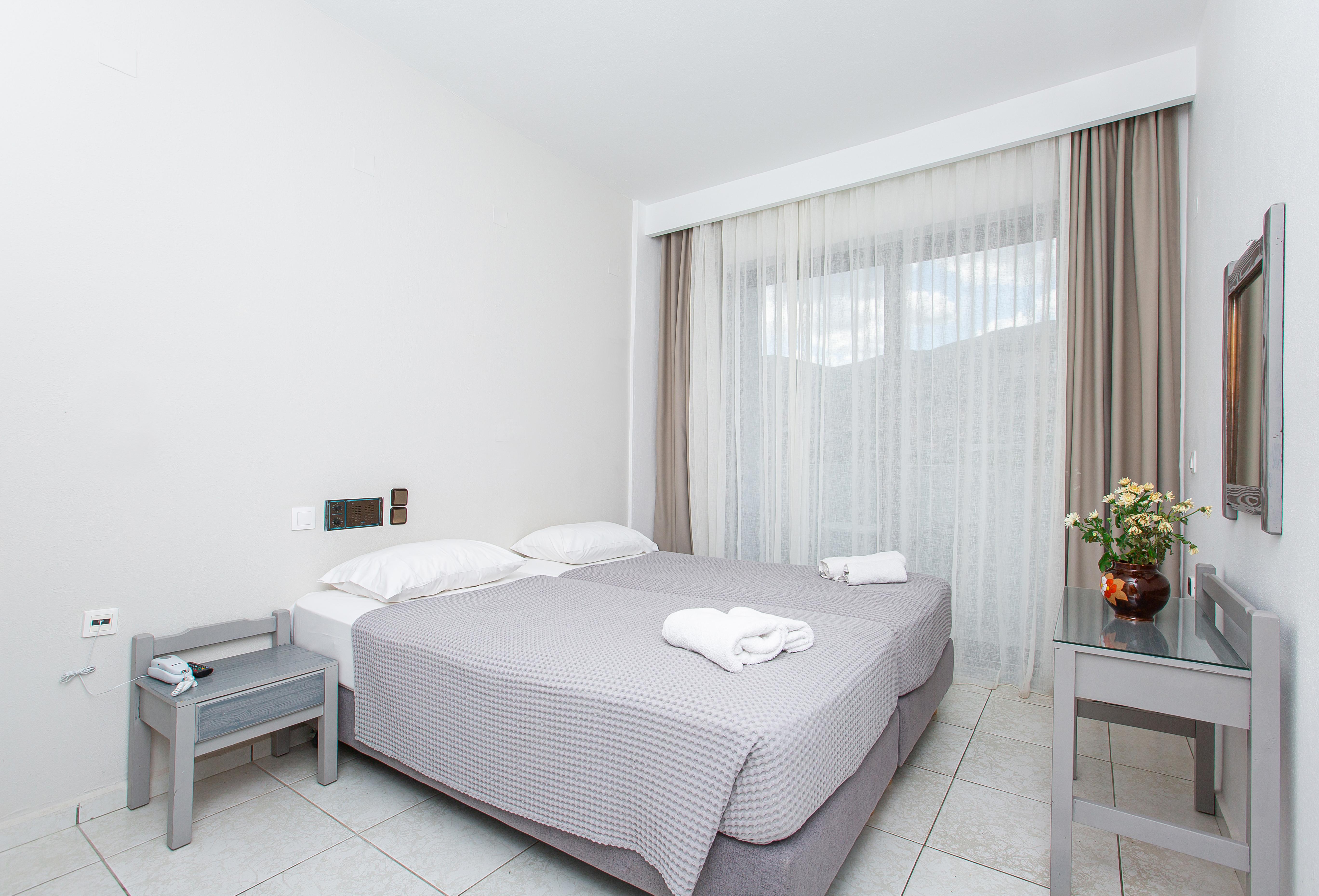 Hermes Hotel Malia ภายนอก รูปภาพ